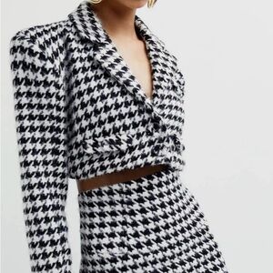 Chic Black and White Houndstooth Blazer